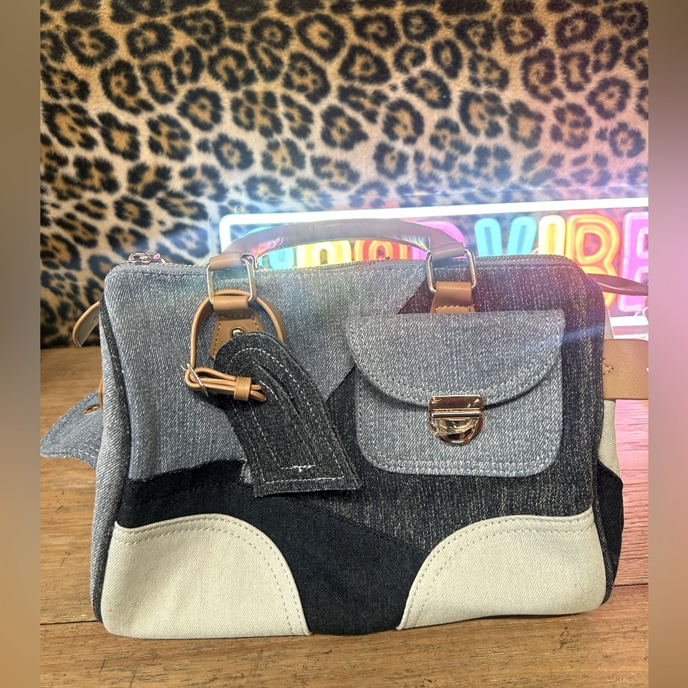 Akira Cargo bag
